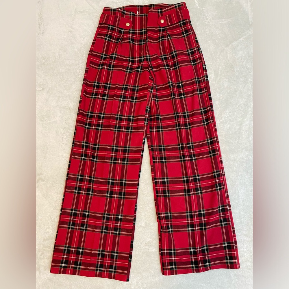 Women’s red plaid pants size 6